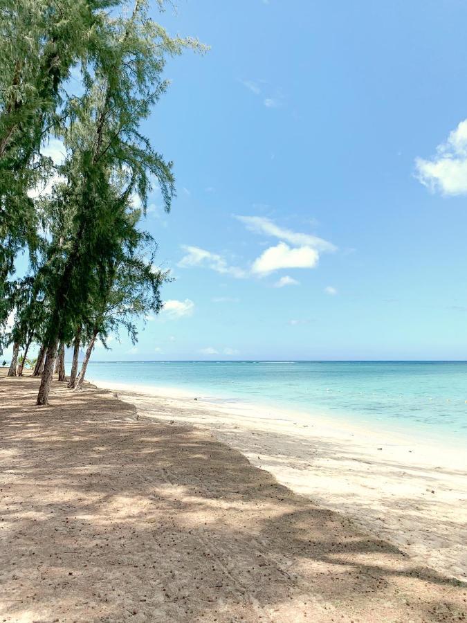 Lovely Beachfront Boutique Apartment Flic en Flac Bagian luar foto